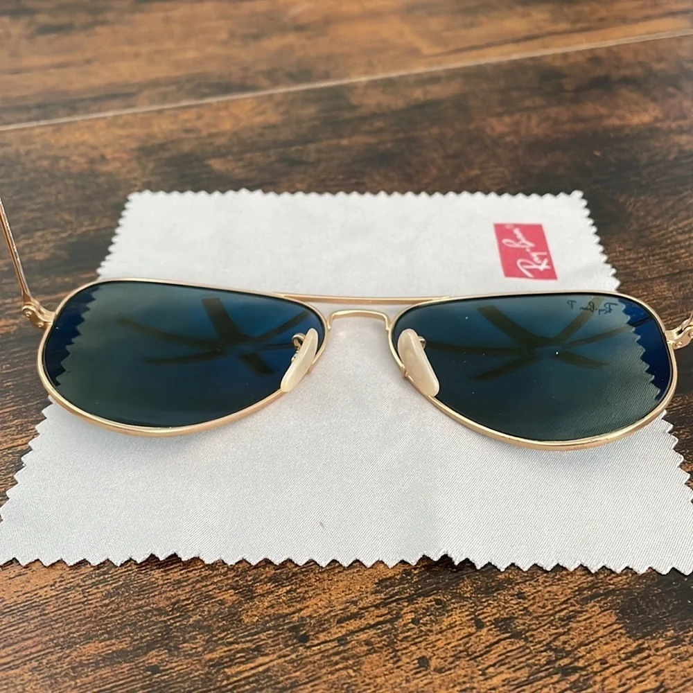 Women's Ray-Ban Aviator Polarized Sunglasses With Case - Picture 5 of 16